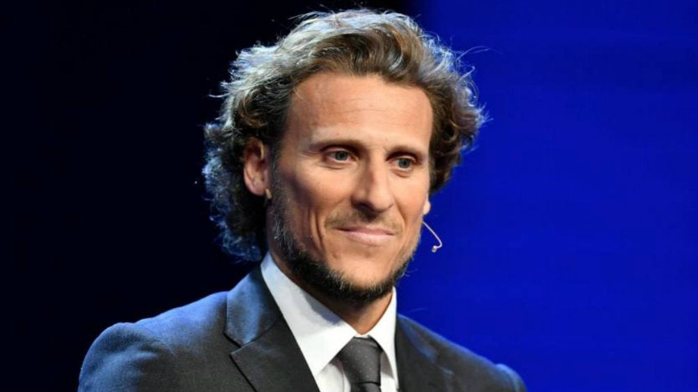 Diego Forlán en presentación