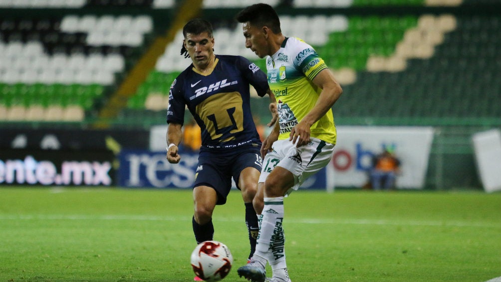 Malcorra lucha por el balón en duelo contra La Fiera