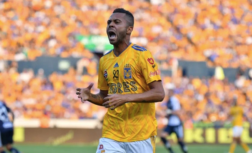 Carioca en un juego con Tigres