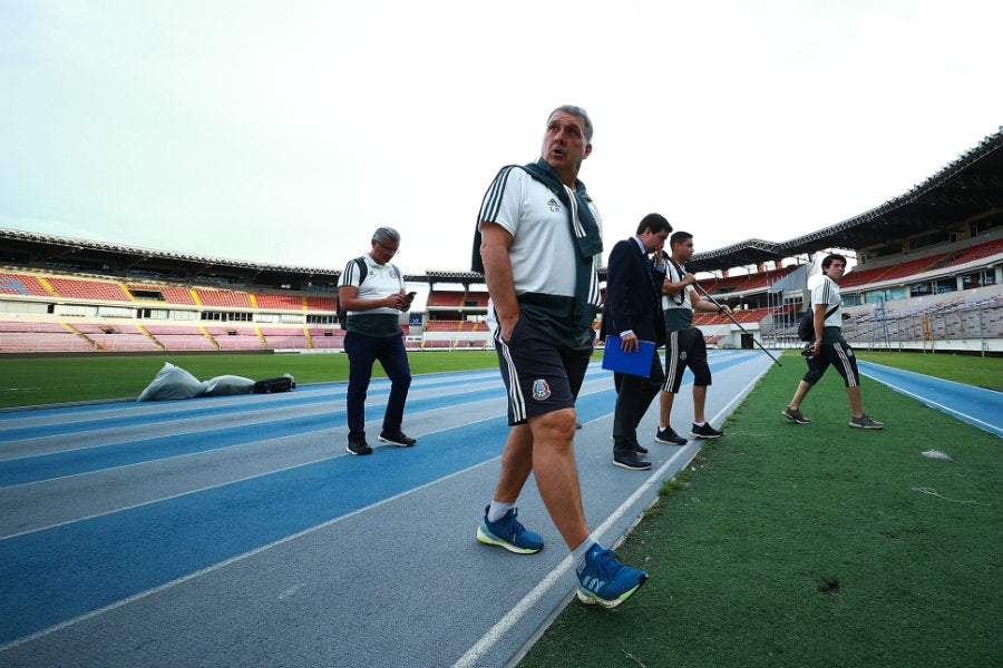 El Tata previo a un juego de la Selección Mexicana