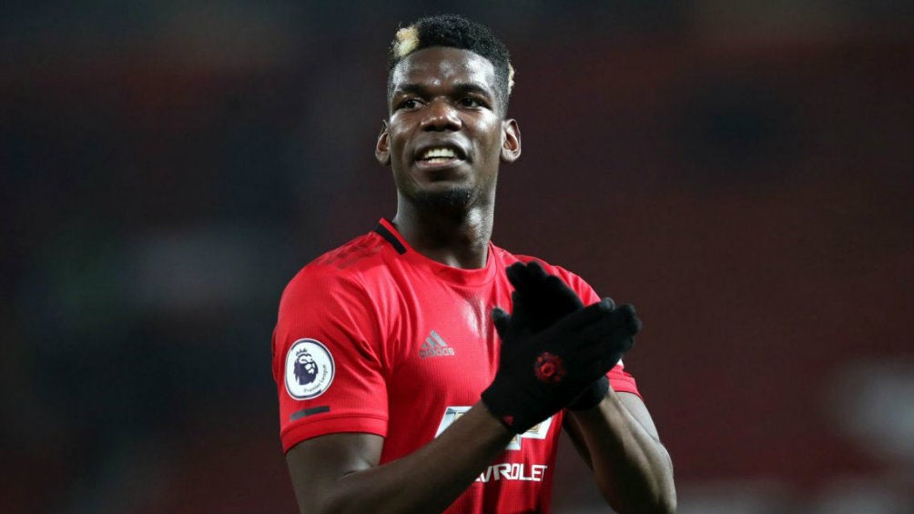 Pogba en partido con Manchester United