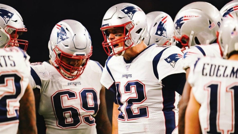 Tom Brady durante un partido con los Patriotas