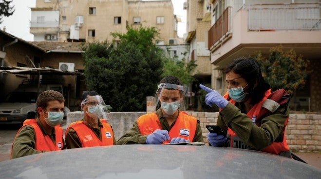 Un McDonalds al sur de Israel utilizado como centro de pruebas ante el COVID-19