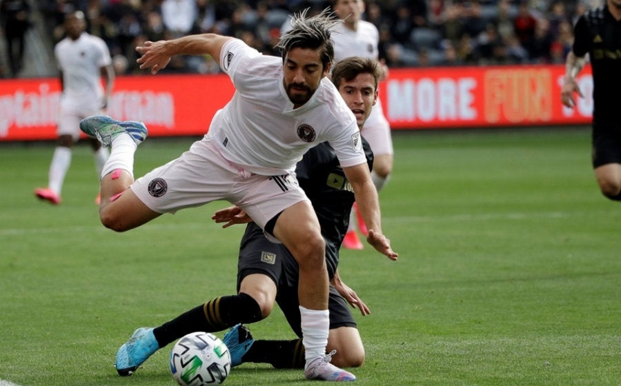 El volante mexicano en partido ante LAFC