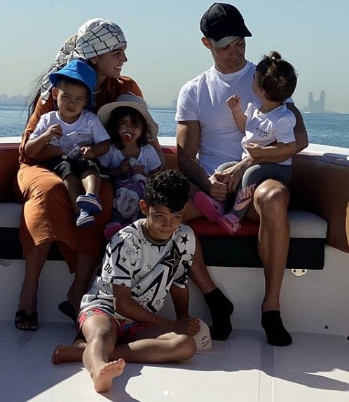 Georgina, Cristiano y toda la familia en unas vacaciones en Dubai 