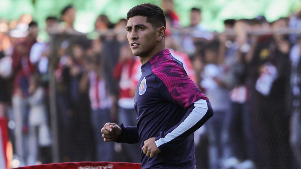 Víctor Guzmán, en un entrenamiento con Chivas