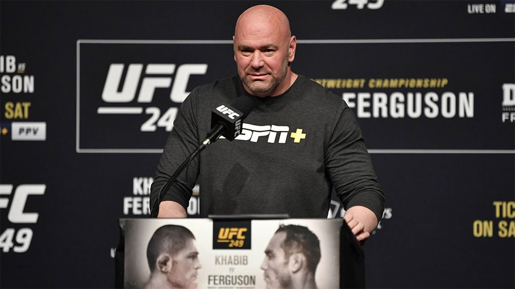 Dana White en una conferencia de prensa    