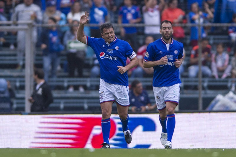 Hermosillo festeja un gol en partido amistoso de leyendas