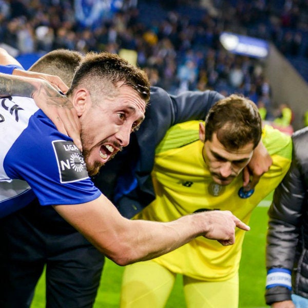 Héctor Herrera e Iker Casillas como jugadores del Porto