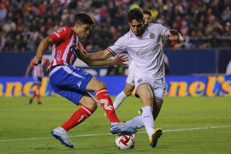 El Pollo en partido ante San Luis