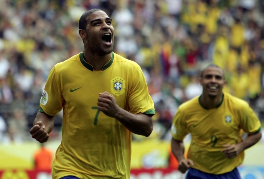 Adriano festejando un gol durante el Mundial del 2006