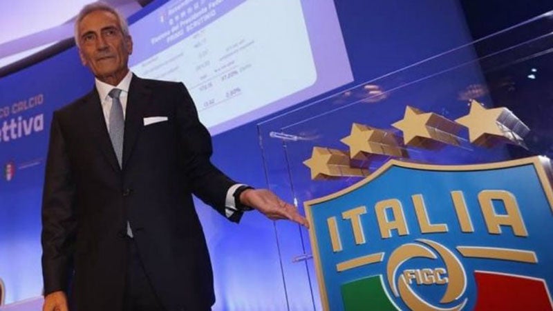 Gabriele Gravina en una reunión de la FIGC