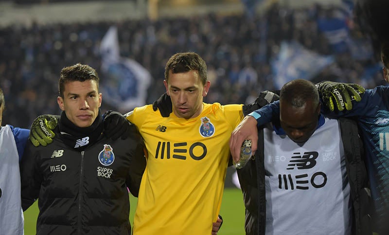 Mateus Uribe y Marchesín previo a un duelo del Porto 