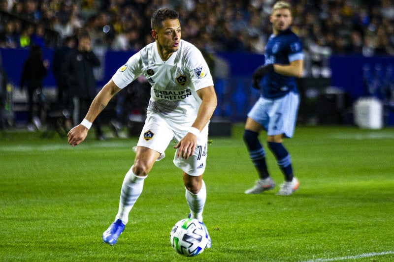 Chicharito jugando con el Galaxy