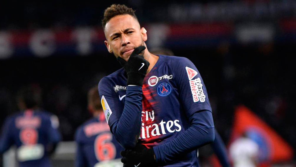 Neymar analiza su futuro: PSG o Barcelona