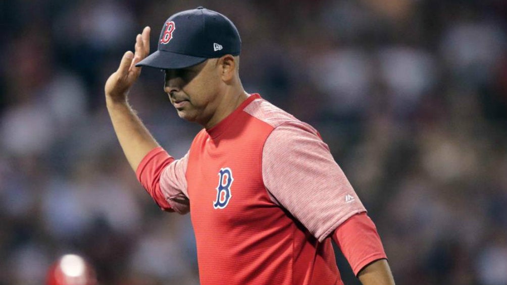 Grandes Ligas impuso castigos a Red Sox por robo de señales, pero no a Alex Cora