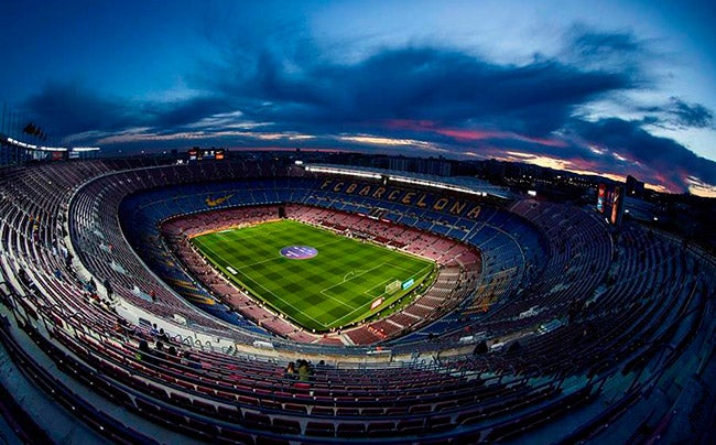 Camp Nou vacío por la pandemia del coronavirus