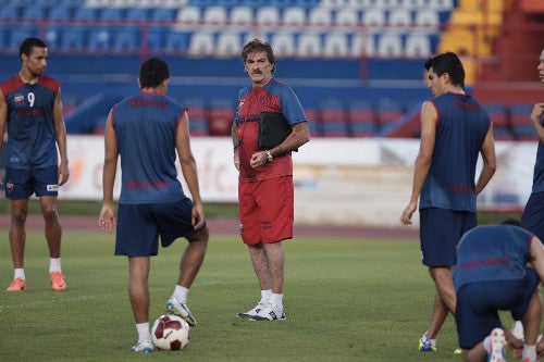 La Volpe durante una práctica en el Estadio Andrés Quintana Roo 