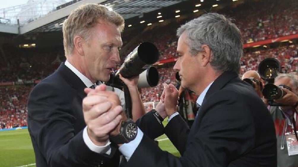 David Moyes saluda a Mourinho previo a un partido