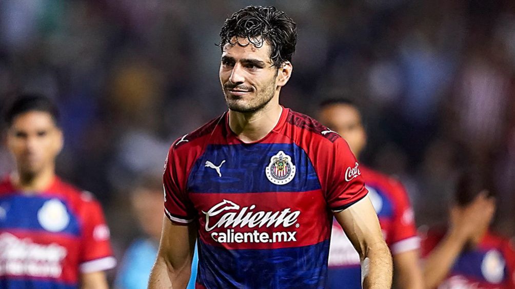 'Pollo' Briseño durante un juego de las Chivas