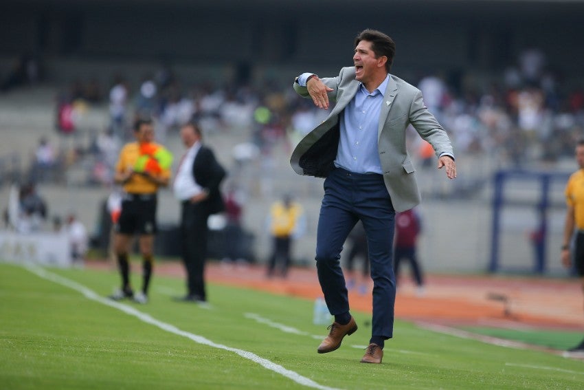 Bruno Marioni durante un partido con Pumas