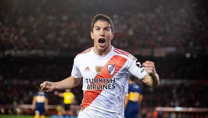 González celebrando una anotación con River Plate