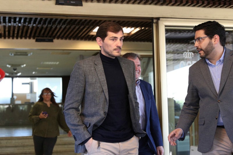 Iker Casillas previo a una presentación