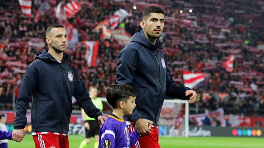 Jugadores de Olympiacos previo a un partido