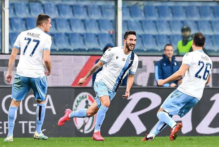 Cataldi festeja un gol con la Lazio 