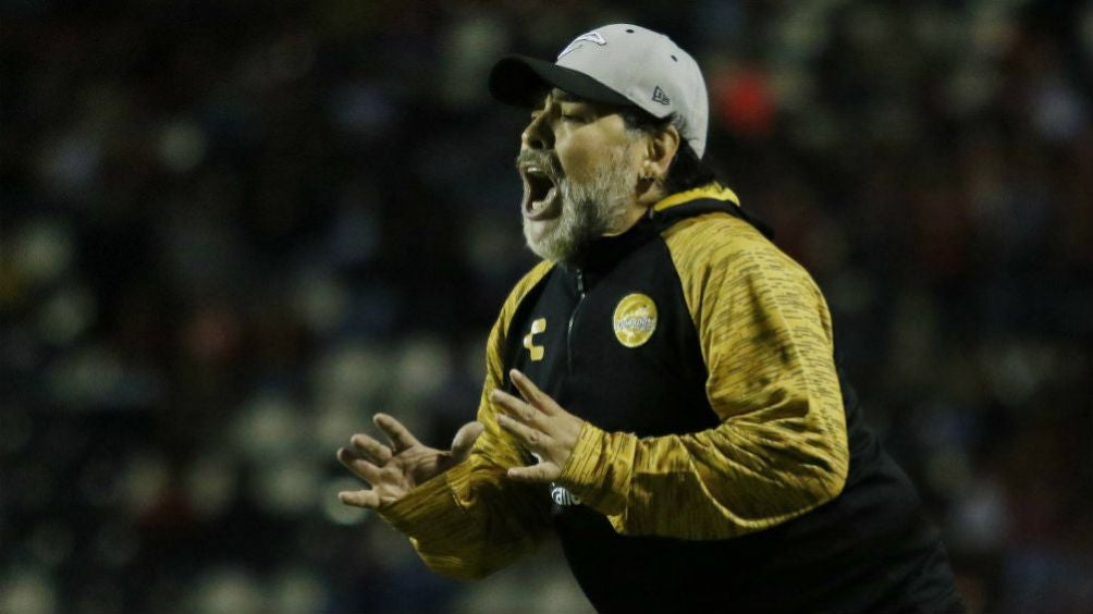 Maradona cuando era entrenador de Dorados