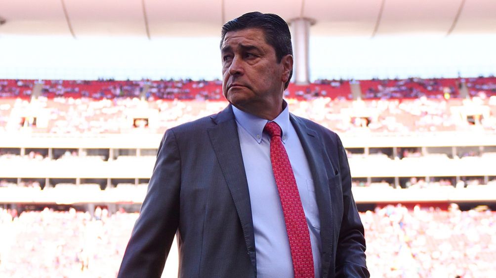 Luis Fernando Tena, en un juego de Chivas en el C2020