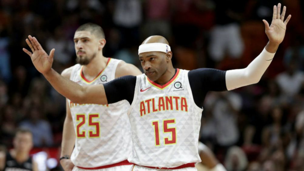 Vince Carter durante un juego de los Atlanta Hawks