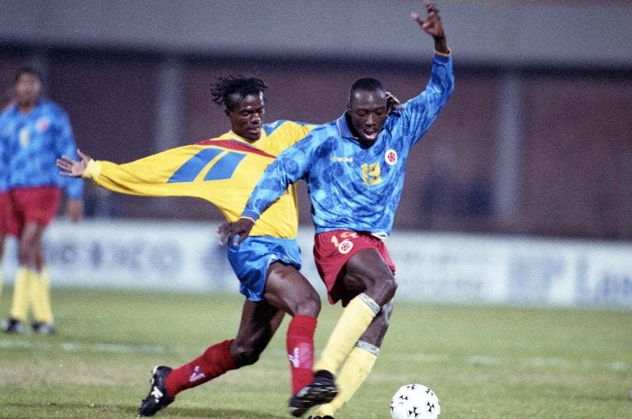 Freddy Rincón en un partido con Colombia ante Ecuador 