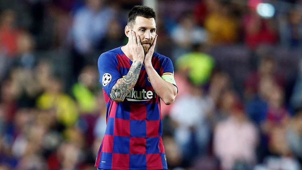 Leo Messi lamenta una acción en partido del Barcelona