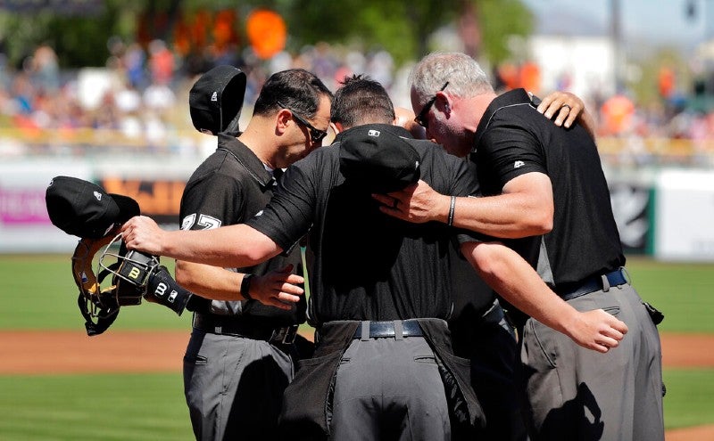 Umpires en un juego de la MLB