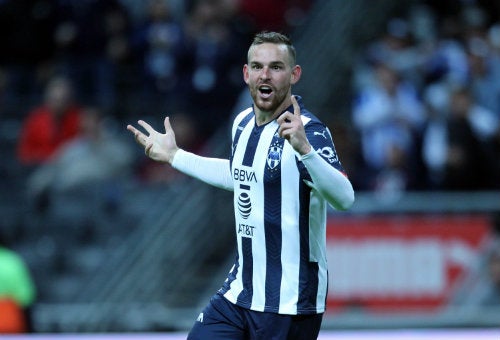 Vincent Janssen festeja un tanto con Rayados