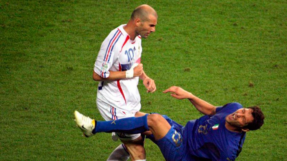 Zidane golpea a Materazzi