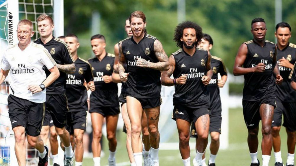 Jugadores de Real Madrid en entrenamiento