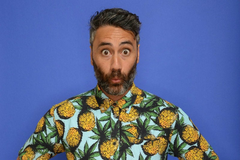 Taika Waititi en una sesión