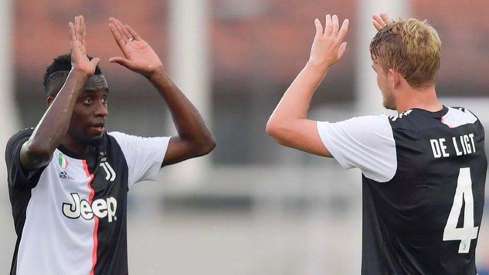 Blaise Matuidi junto a Matthijs de Ligt