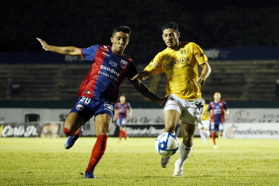 Vela en juego ante el Atlante