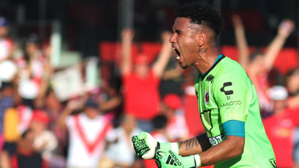 Pedro Gallese en acción con Veracruz