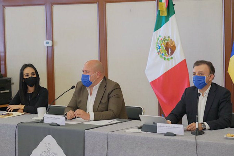 Reunión de trabajo del gobernadro de Jalisco Enrique Alfaro (centro)