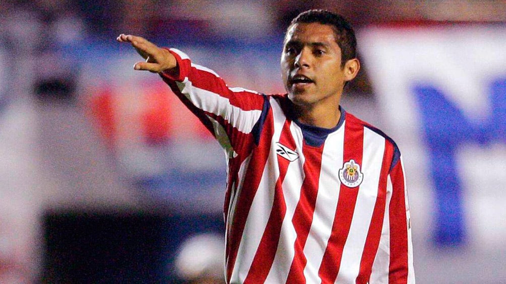 Ramón Morales, durante un juego de Chivas