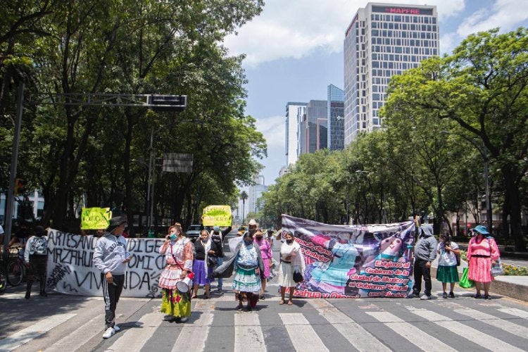 Artesanos se manifiestan por falta de apoyo