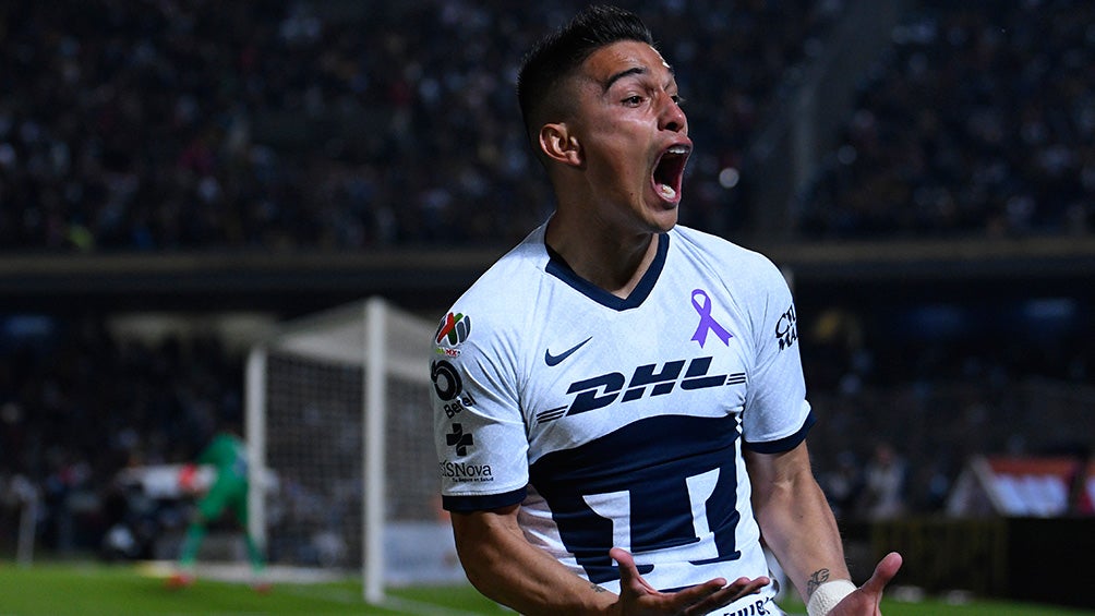 Álvarez celebra con Pumas