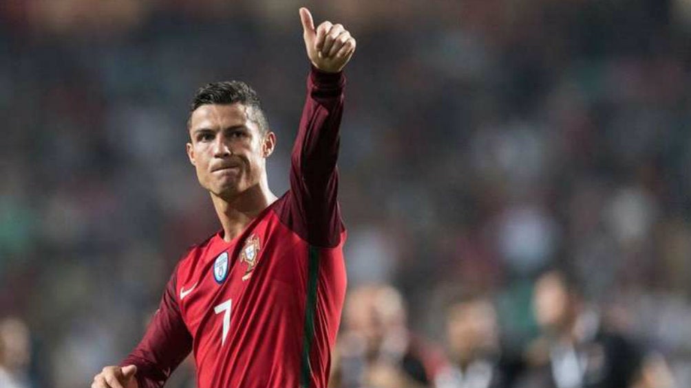 Cristiano Ronaldo, uno de los jugadores que felicitó a Armando Archundia por su trabajo