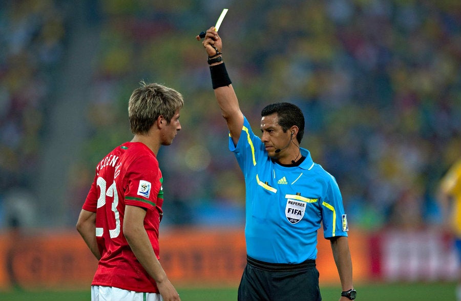 Armando Archundia en el juego de Portugal vs Brasil de Sudáfrica 2010