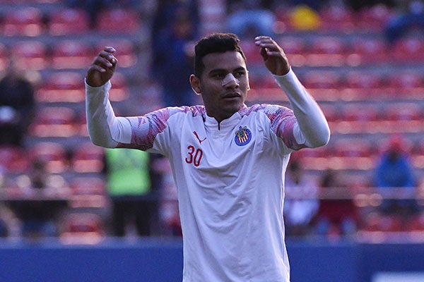 El defensa de Chivas previo a un partido 