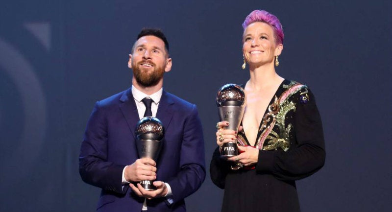 Megan y Messi con premios